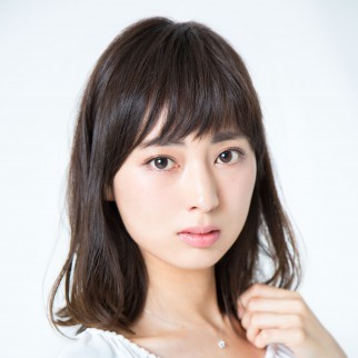 新田祐里子宣材写真(バストアップ)